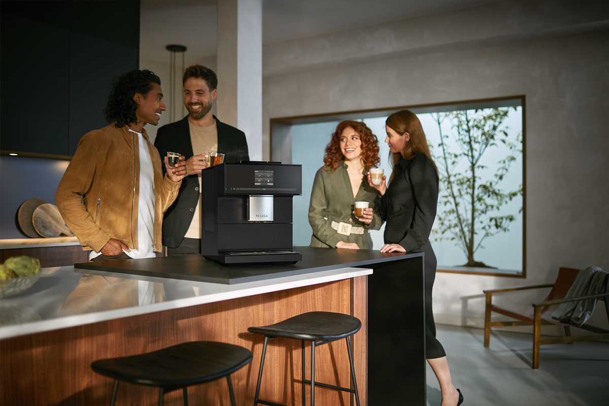 Miele Built-in Coffee Machine with CoffeeSelect & AutoDescale - Clean Touch  Steel